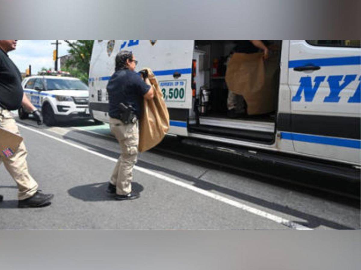 Madre ayudó a su hijo a encubrir el asesinato de su novia en El Bronx; limpió la escena