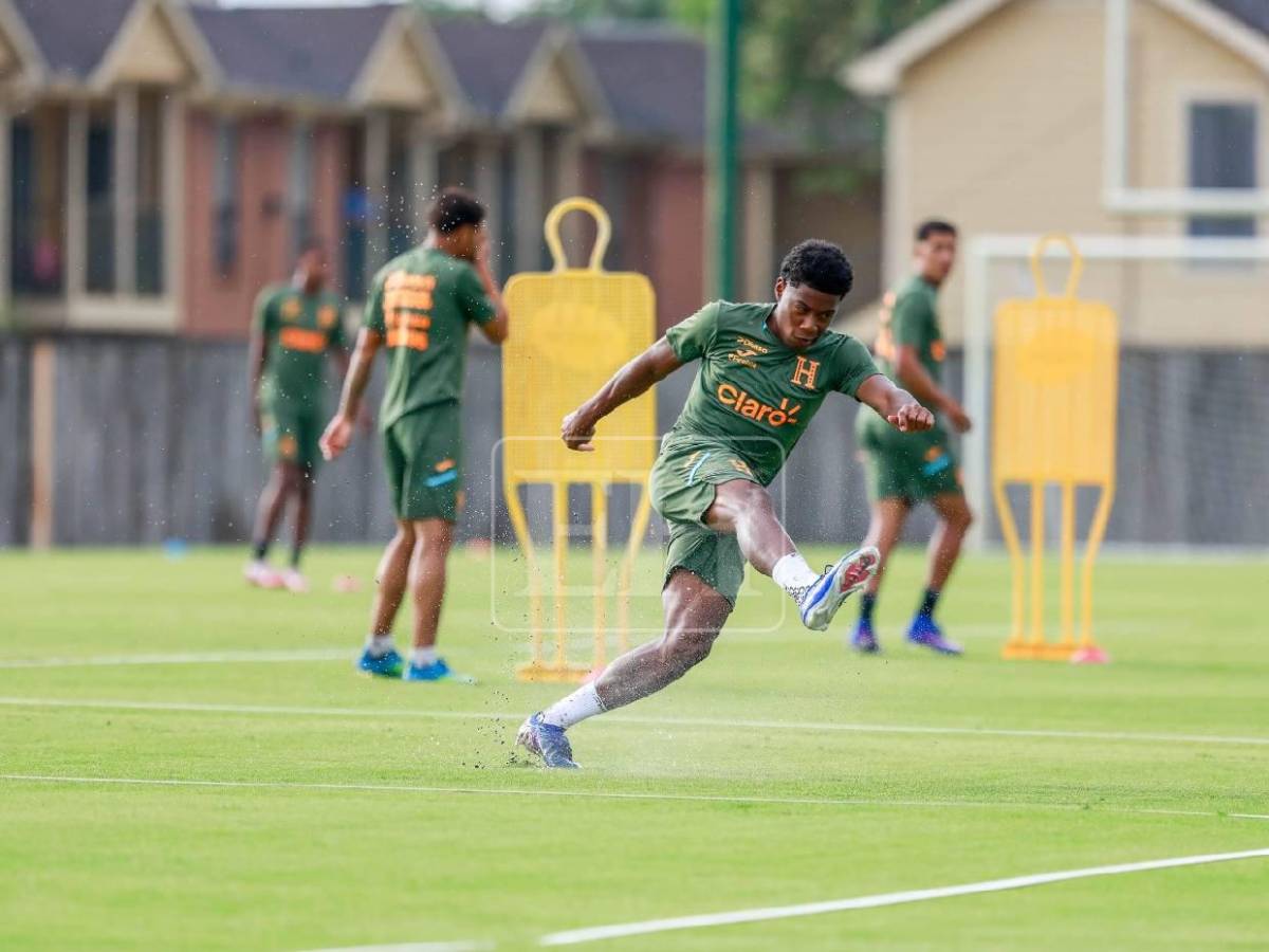 Entreno de Honduras: Jugador enciende alarmas, chica sorprende y el gesto de Dereck y Keyrol
