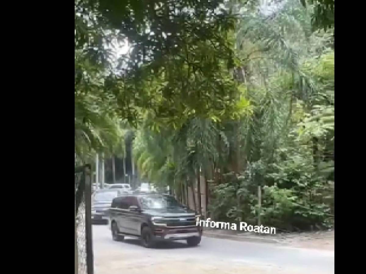 Millones en vehículos y pocos pudieron verlo: Así fue la estadía de Floyd Mayweather en Roatán