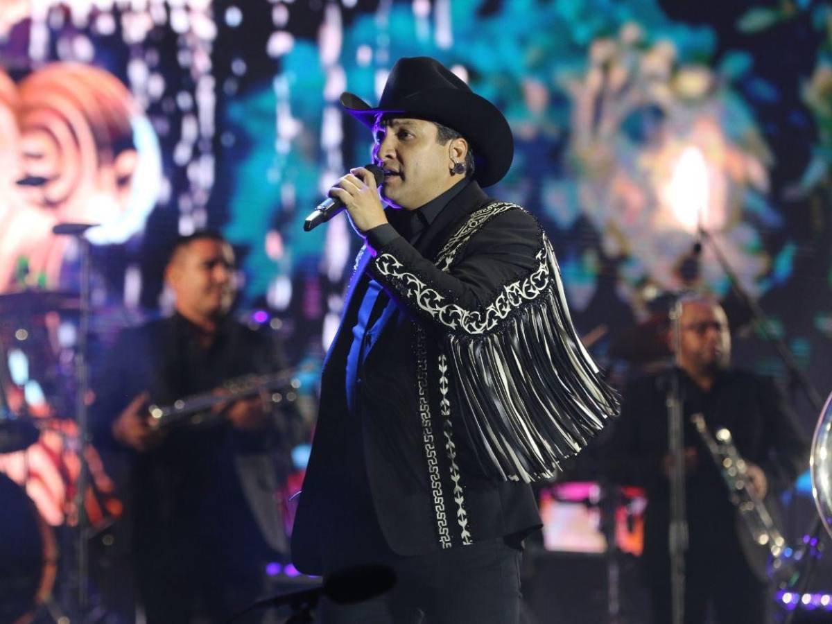 Las mejores imágenes que dejó el concierto de Julión Álvarez en Honduras