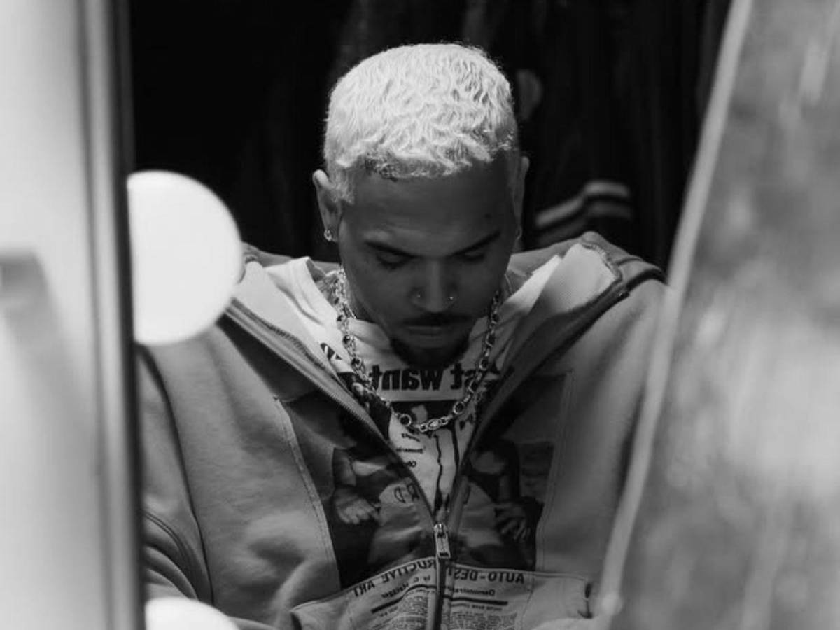 Tras arresto por agresión, Chris Brown queda libre bajo fianza