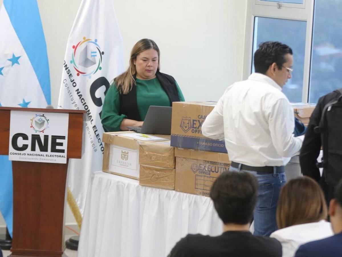 Siete empresas entregan al CNE sus ofertas para licitar por el TREP