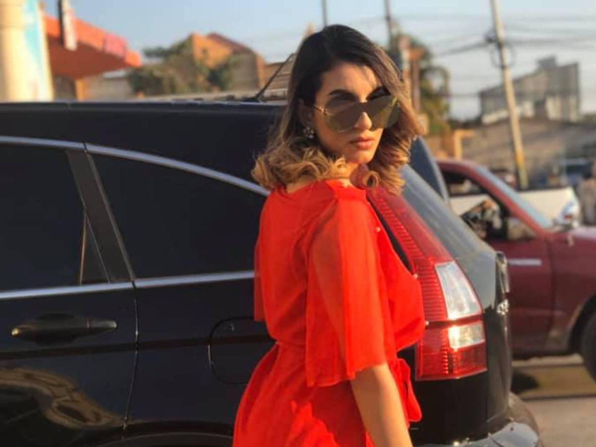 Bella joven israelí conquistó el corazón de futbolista hondureño y roba suspiros en redes sociales