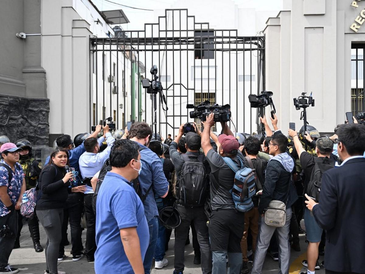 Crisis en Perú: Detienen al expresidente Pedro Castillo y lo trasladan a la Prefectura