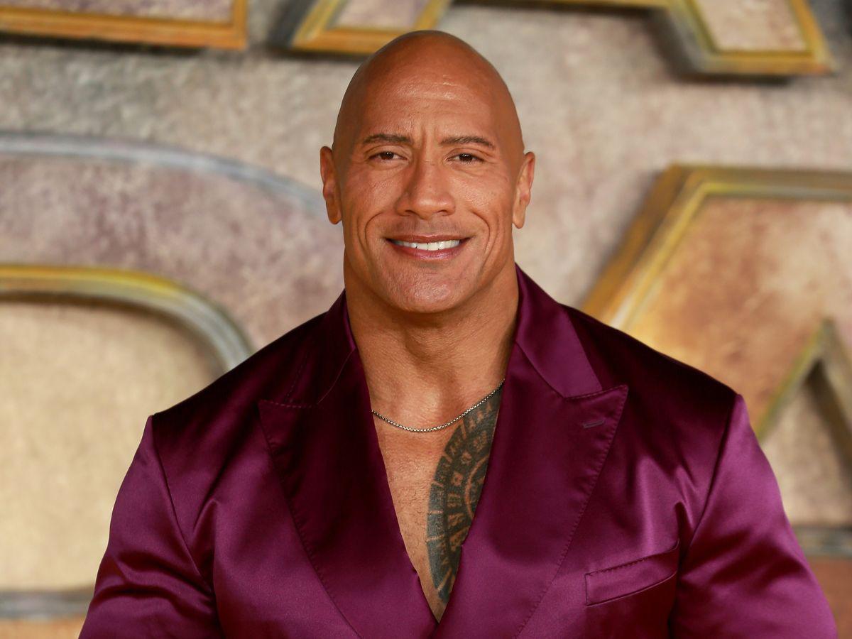 Dwayne “La Roca” Johnson pide a museo francés ajustar el color de su estatua de cera