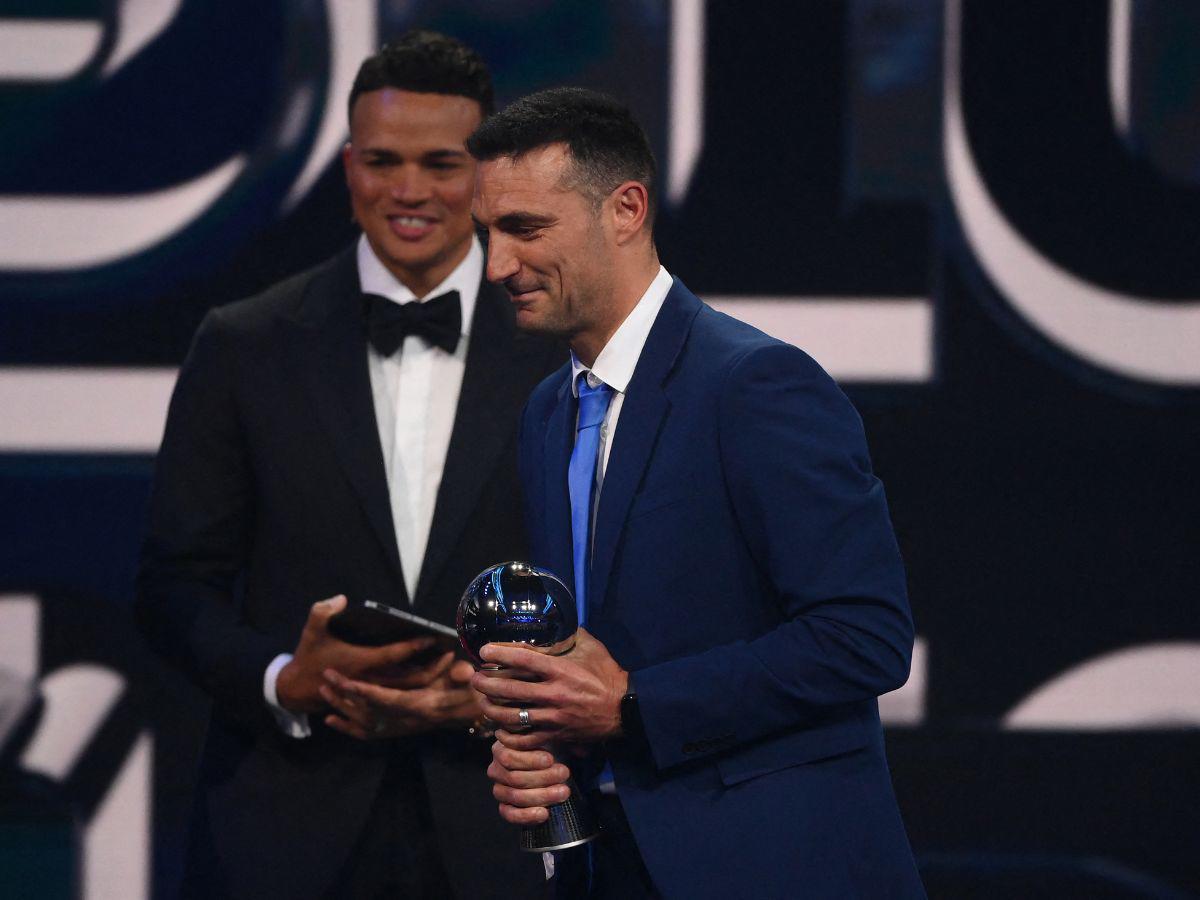 Lionel Scaloni terminó siendo premiado como el mejor entrenador del mundo.