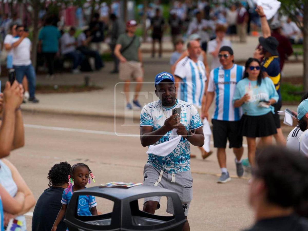 Honduras vs Argentina: fiesta de catrachos y argentinos en la previa; asiáticos sorprenden