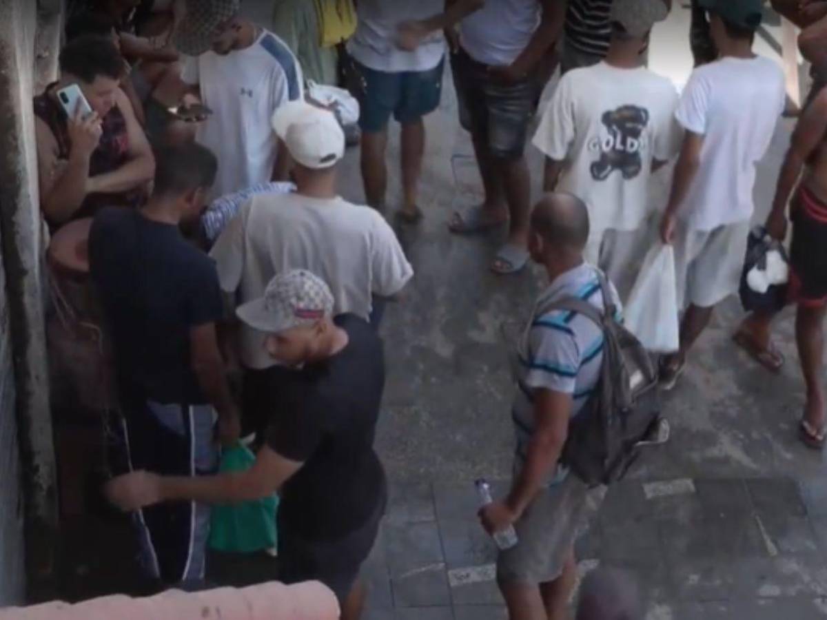 Estamos agotados: Sabah, la mujer que ofrece comidas en la crisis migratoria de Ceuta