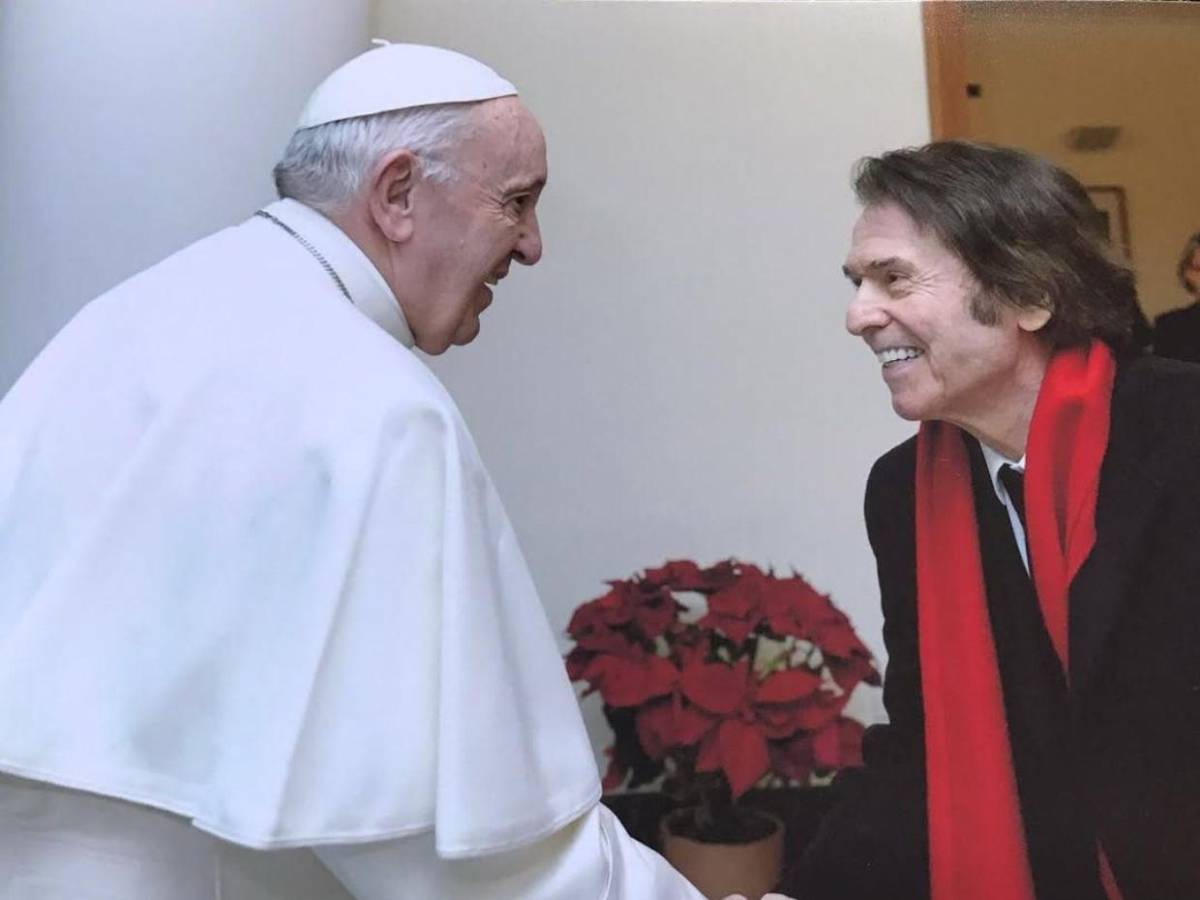 Raphael confirma su regreso a los escenarios tras diagnóstico de linfoma cerebral