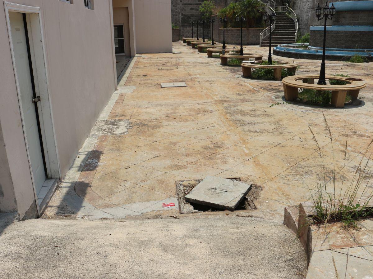 $!Por más de dos décadas se invirtieron millones de lempiras en las salas fúnebres y nunca funcionaron.