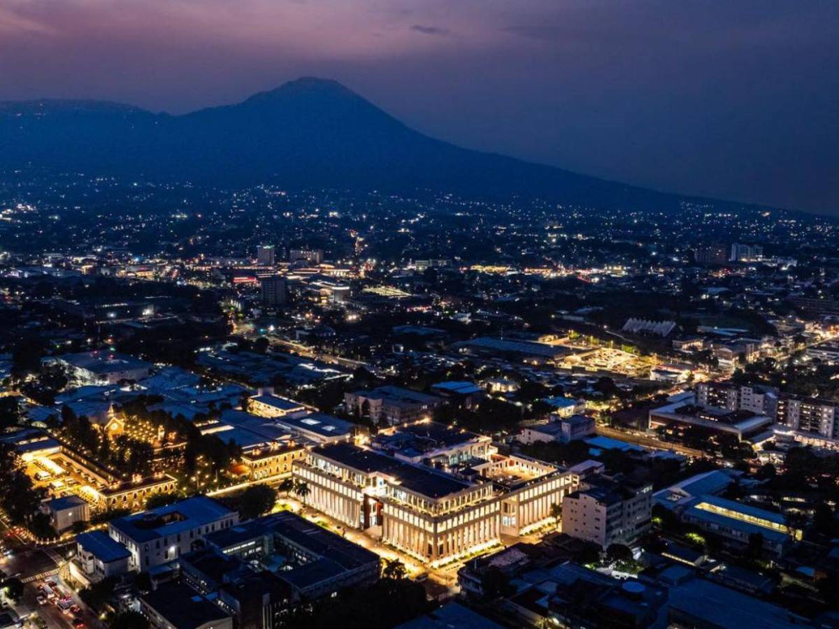 Así es el nuevo y moderno hospital que Nayib Bukele inauguró en El Salvador