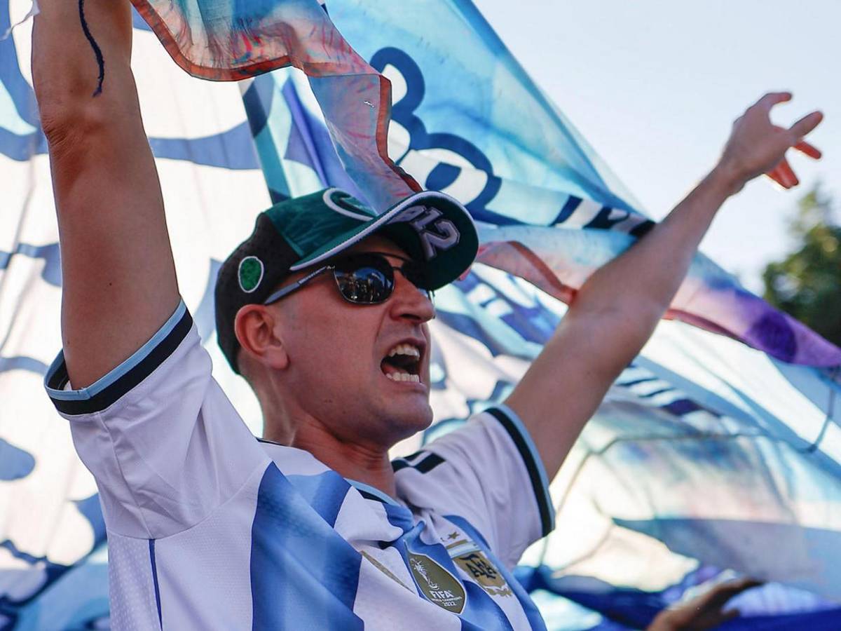 De blanco y celeste se pinta la ciudad de Kansas para el banderazo Argentina vs Argelia