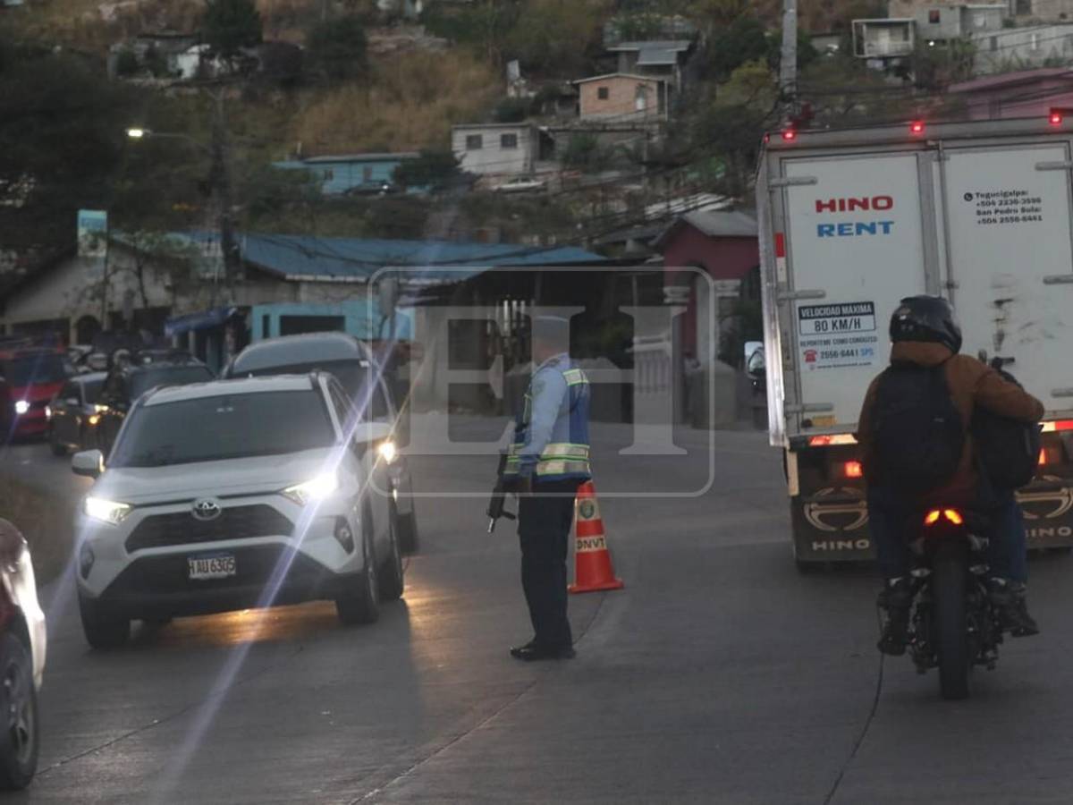 Así estuvo el tráfico vehicular esta madrugada en la salida al sur de la capital