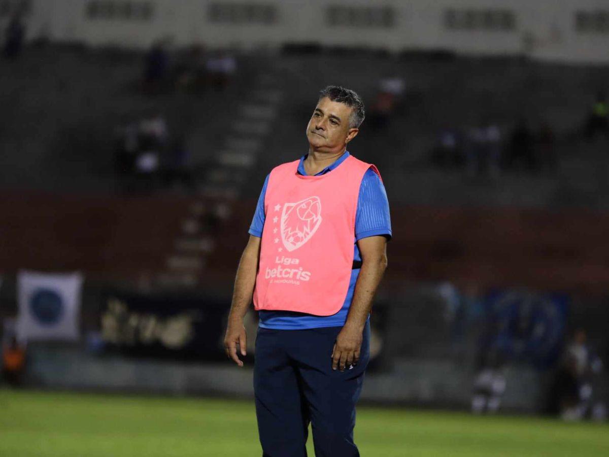 Diego Vázquez y sus dirigidos no la pasaron nada bien en La Ceiba y ofrecieron una pobre imagen en el Estadio Ceibeño.
