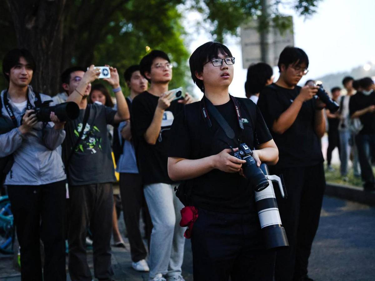 Expectativa en calles de Pekín ante histórica visita de Trump en medio de tensiones con China
