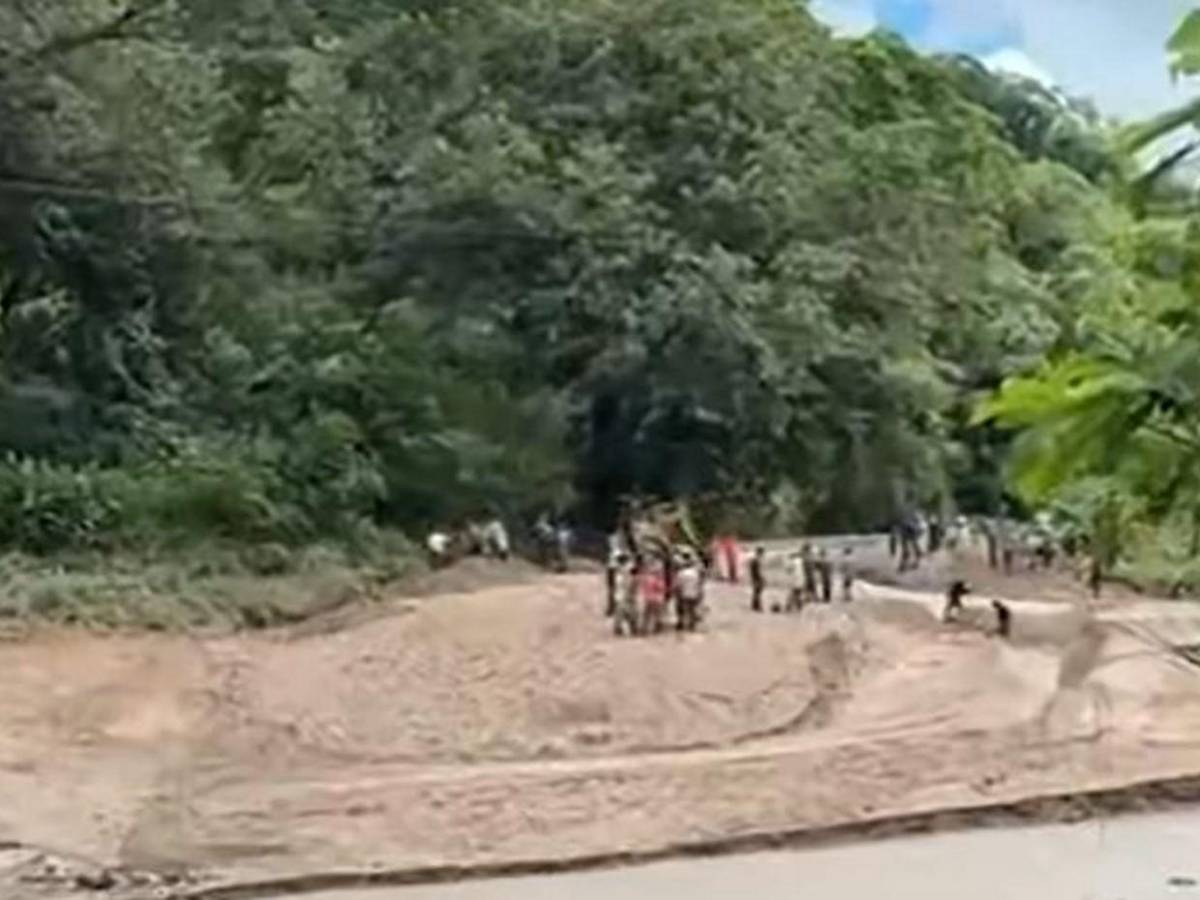 Un guacal, una vela y el vaciado de presa: la búsqueda del joven arrastrado por río en Taulabé