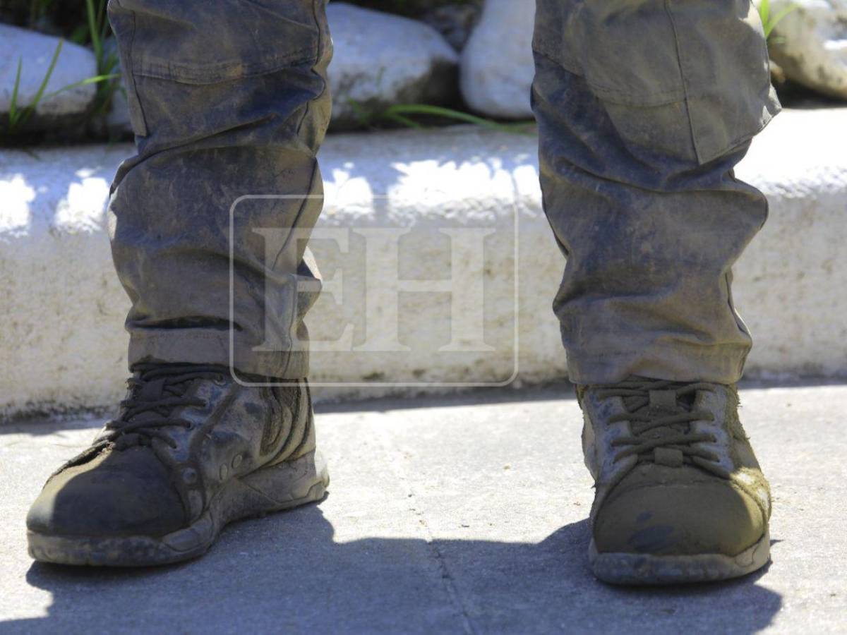 Armas, drogas e indumentaria policial: lo que decomisaron a líder de “La Kleivona”