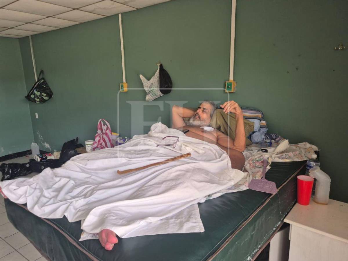 Pesa casi 300 libras: Basima Hilsaca, hermana de Nasser y la única con vida de su familia