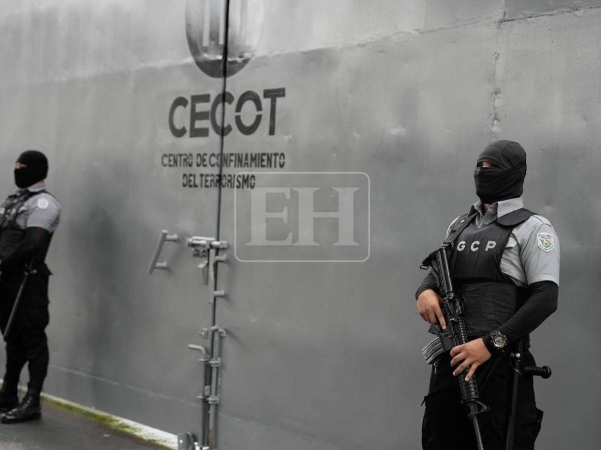 Barrio 18 y MS-13 conviven en la misma celda: las medidas del Cecot que el CN busca replicar en Honduras