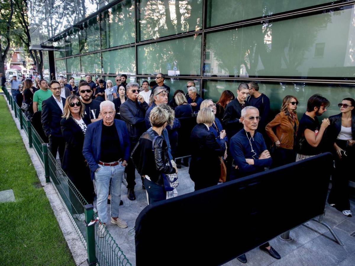 Milán rinde homenaje al legado eterno de Giorgio Armani: Así fue su último adiós