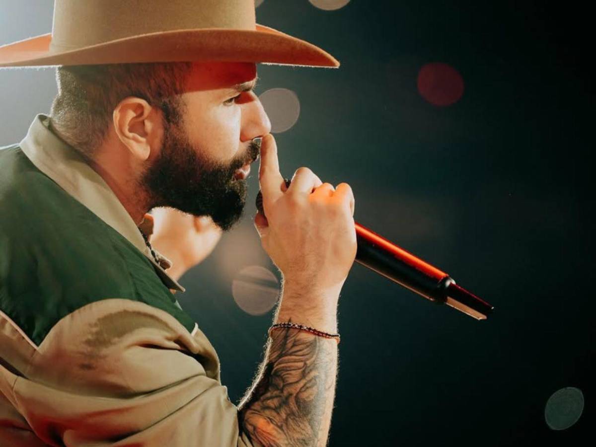 Carín León incursionará en la música country tras conquistar EUA