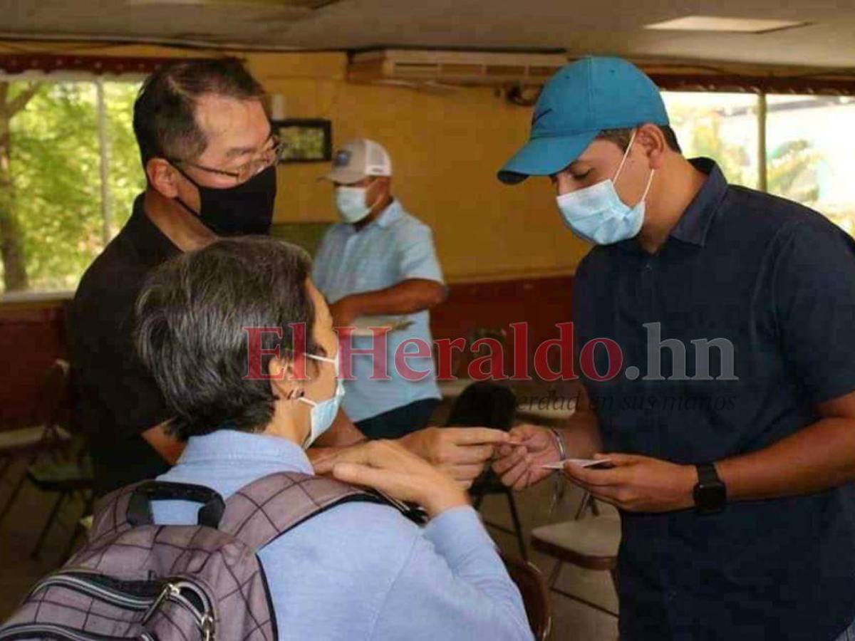 El ingeniero Masataka Fujikuma visitó a las autoridades municipales de Nacaome.