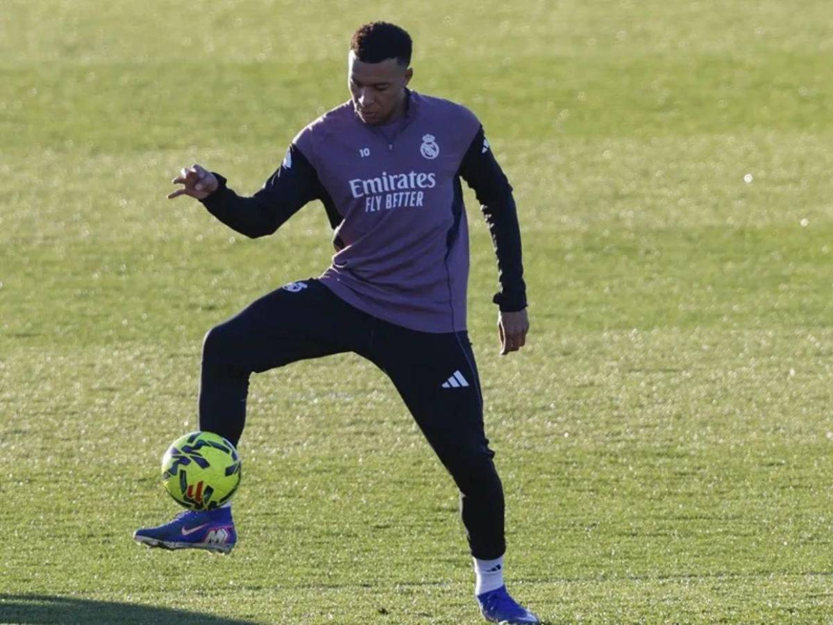 Vestuario en llamas: revelan los frentes abiertos de Arbeloa en el Real Madrid