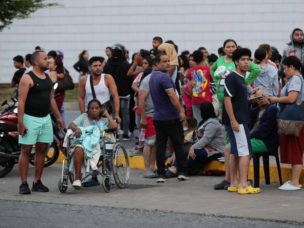Pánico en calles de Venezuela tras dos sismos en menos de un minuto