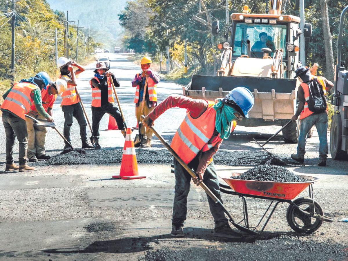 L3,200 millones adeuda la Sefin a las constructoras