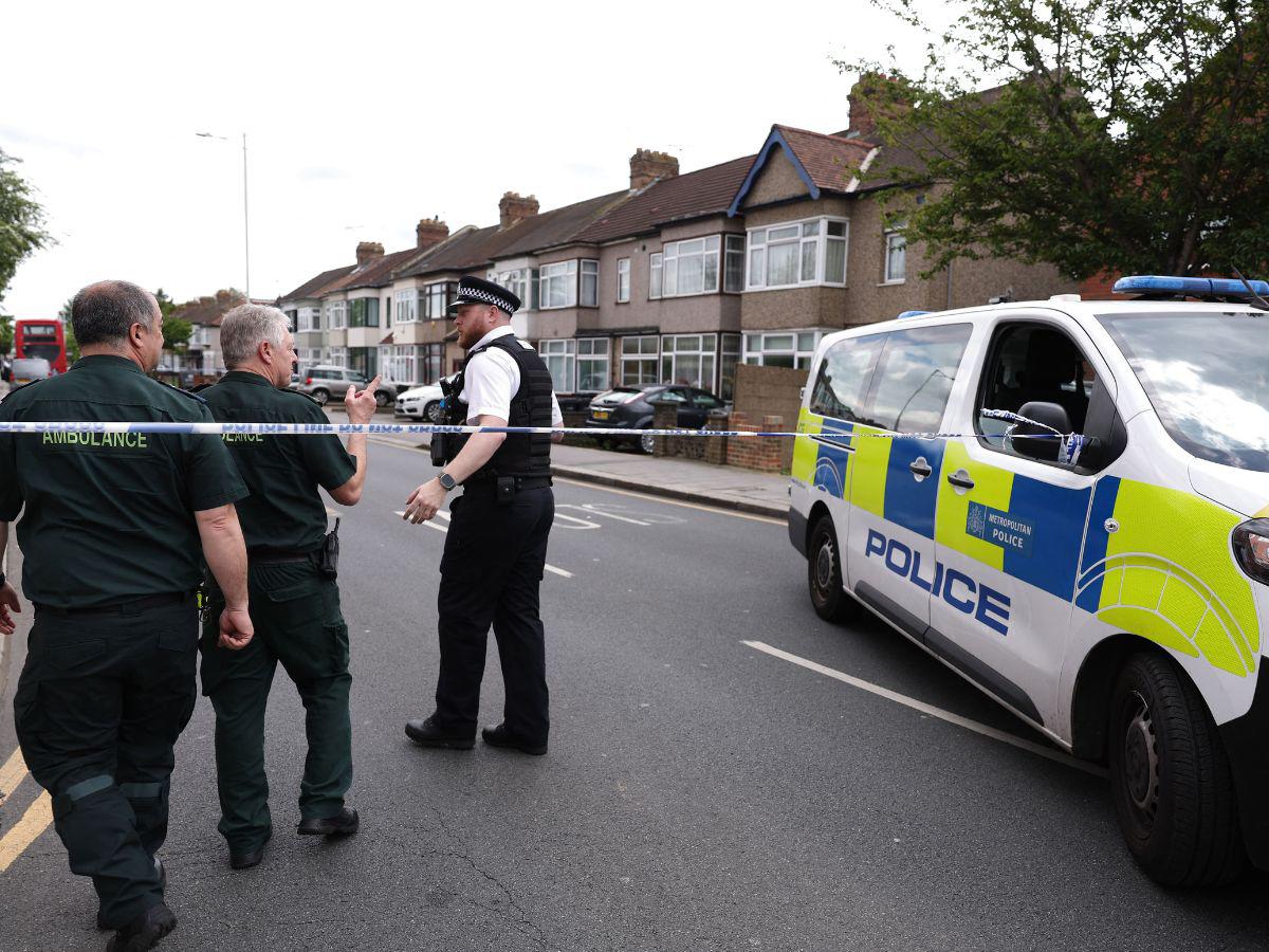 Muere niño de 13 años víctima de ataque con espada en Londres