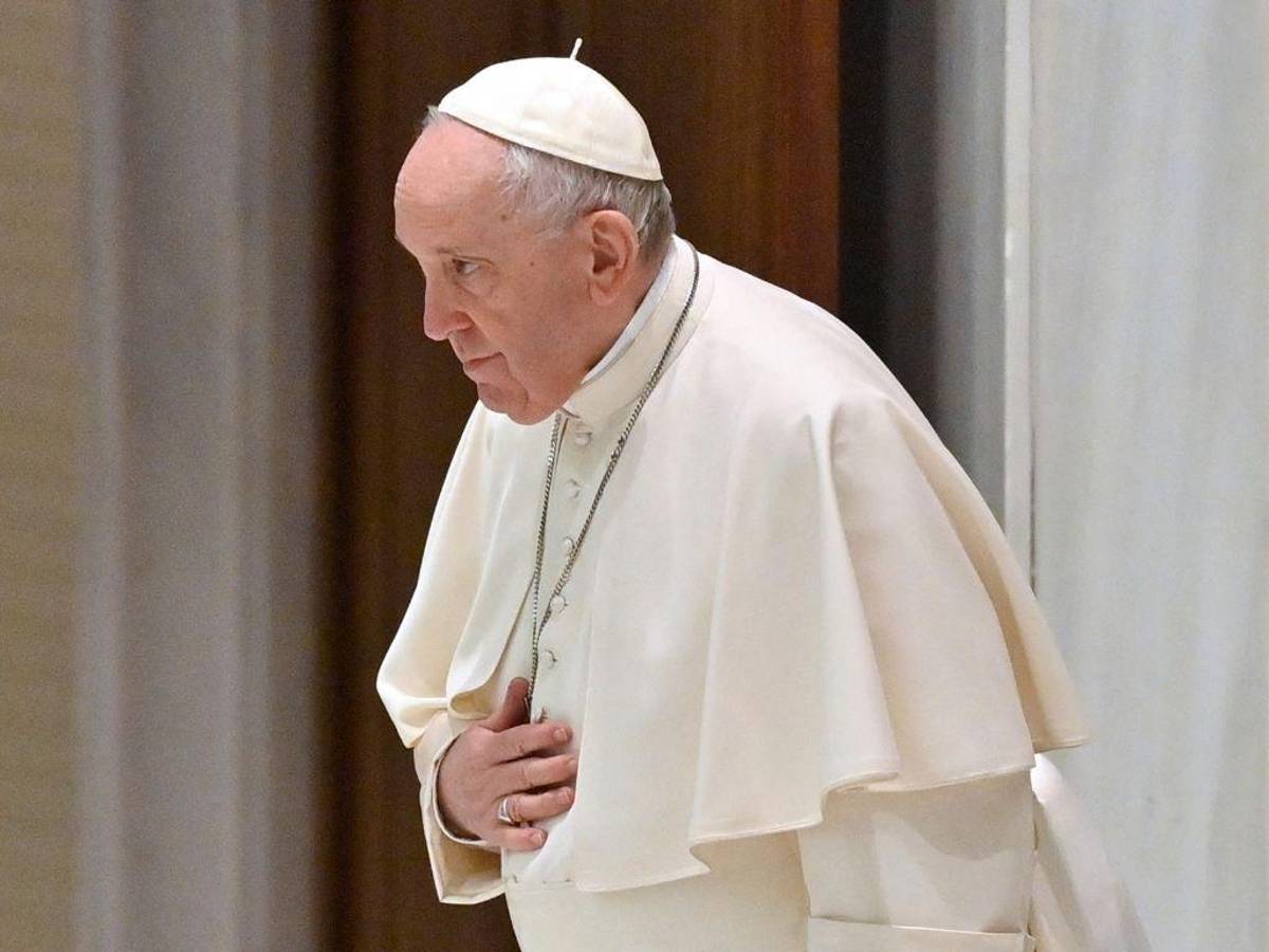 Papa Francisco manifiesta su preocupación por la guerra en embajada rusa