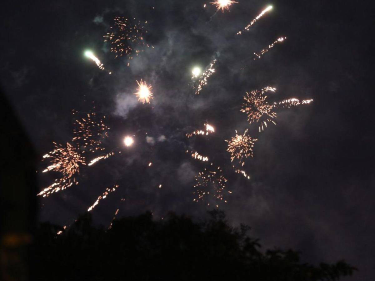¡Bienvenido 2026! Capitalinos iluminaron el cielo para celebrar el año nuevo