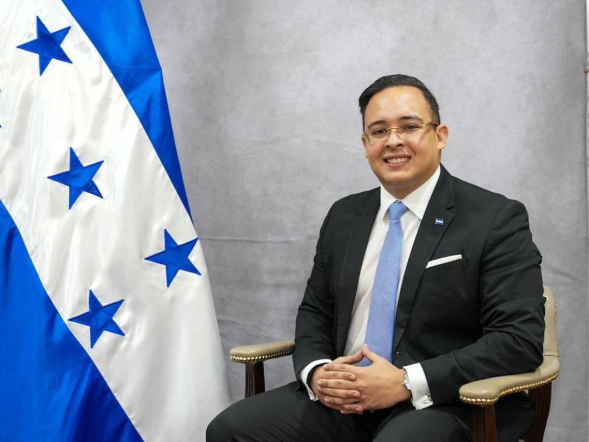 Testificó contra Marlon Ochoa: ¿Quién es Eduardo Fuentes, consejero interino del CNE?