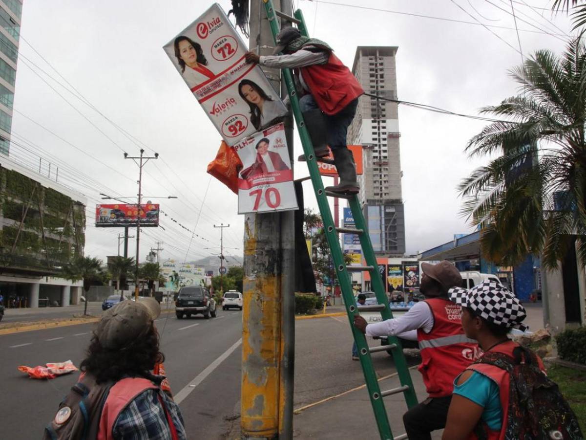 Despejan la capital de la propaganda política tras elecciones primarias