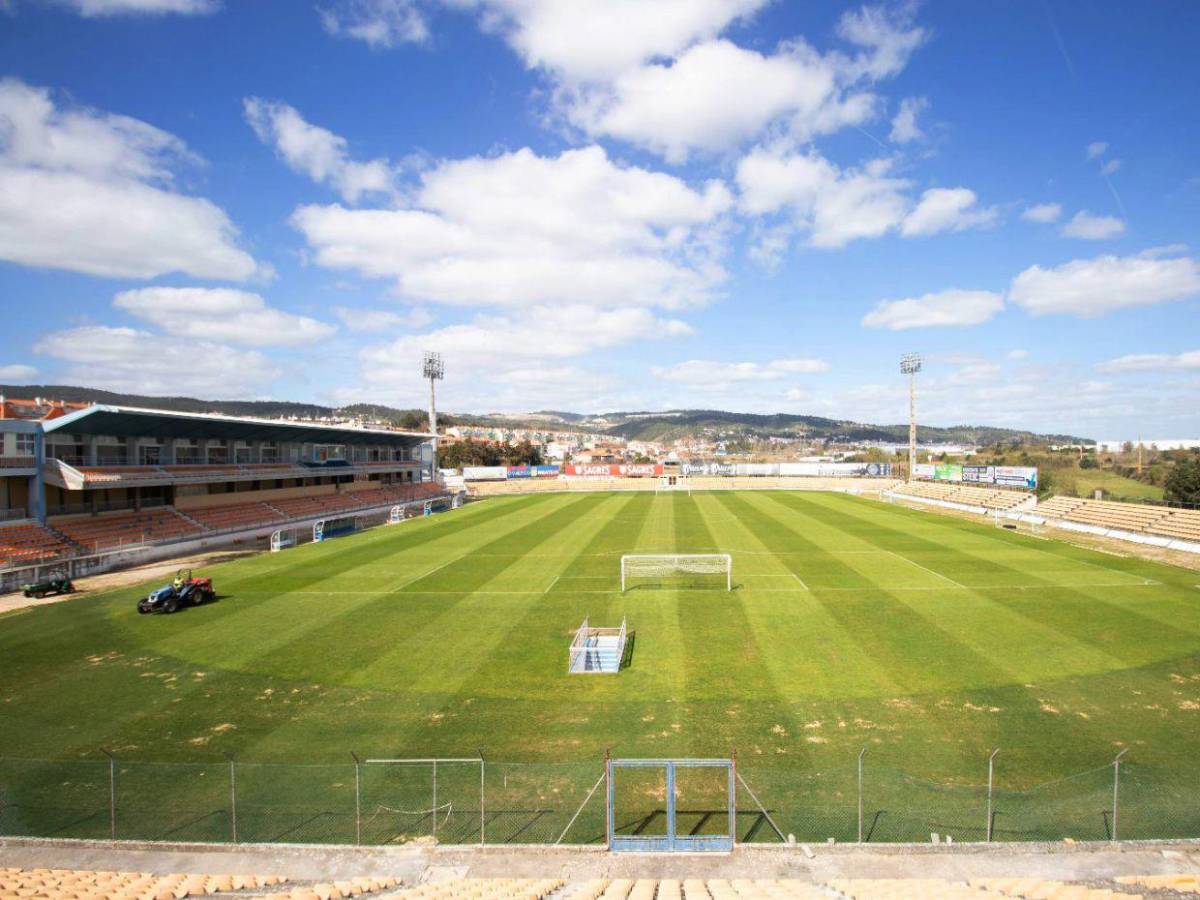 Así es Alverca FC, nuevo club de Julián Martínez del que Vinicius es el propietario