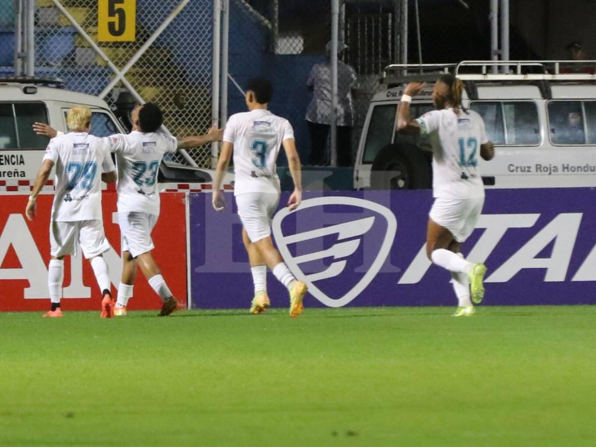 Auzmendi sorprende, bella mamá de jugador de Motagua y detalle en memoria a Orinson