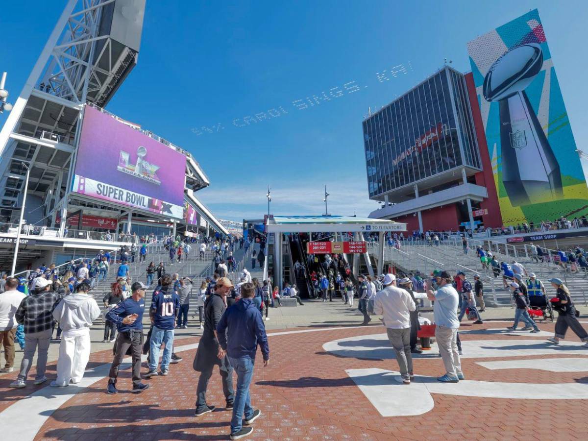 Así se vive el ambiente en el Levi's Stadium para el Super Bowl 2026