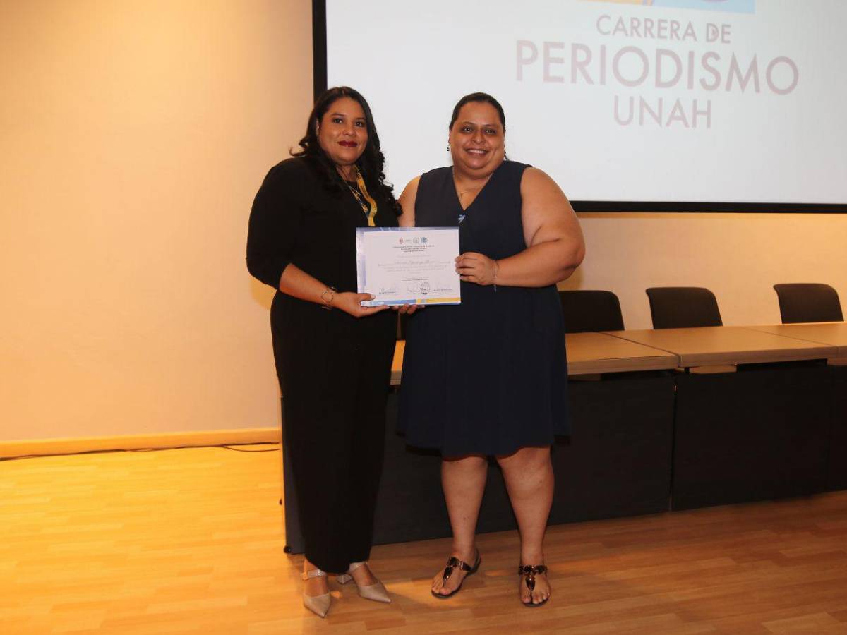 Carrera de Periodismo de la UNAH honra la labor de 10 egresados destacados