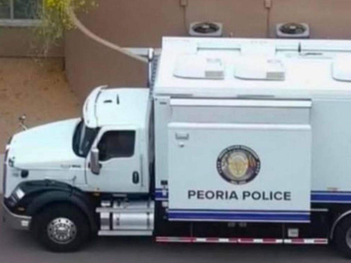 Doble parricidio: joven llamó al 911 para confesar que mató a sus padres en Arizona