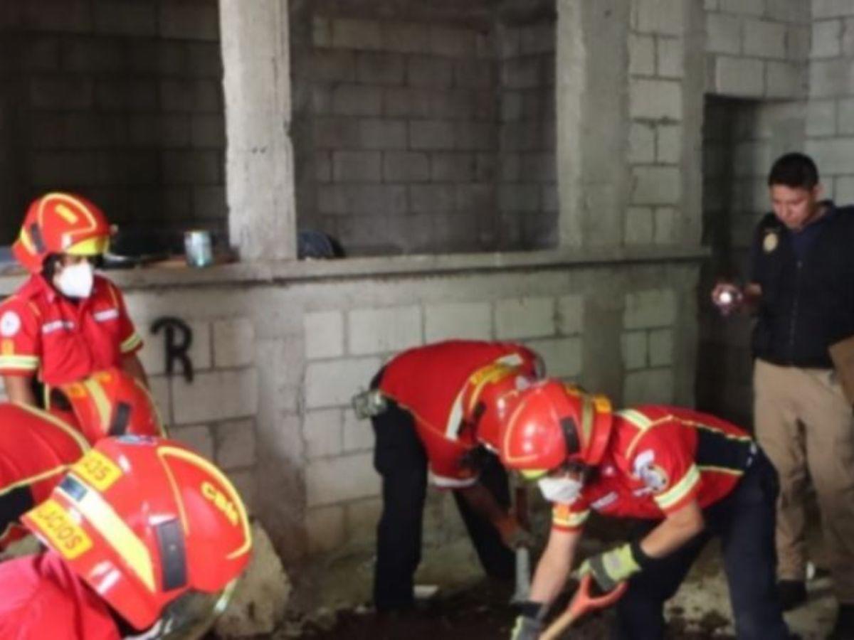 Hallan siete cadáveres de mujeres bajo el suelo de una guarida de pandilleros en Guatemala