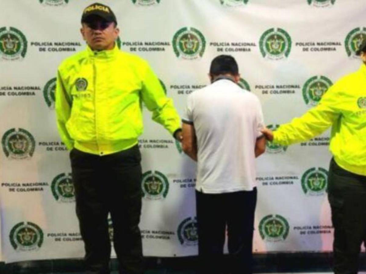 Fue poseído por el diablo: Pastor que abusó de su hijastra es defendido por sus seguidores