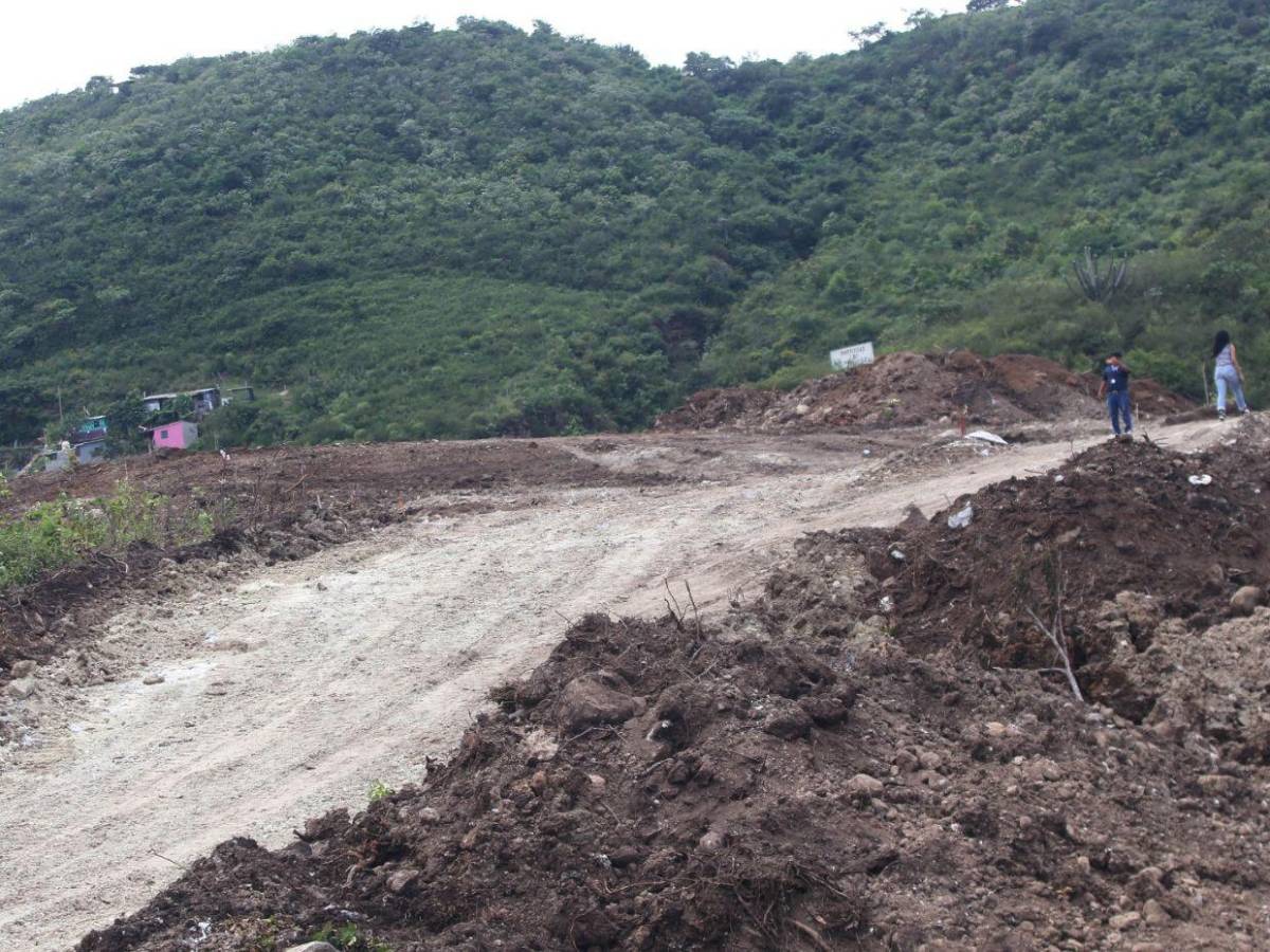 En fotos: lento avance del proyecto de libramiento en la salida al sur