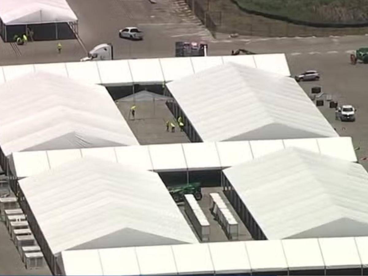 Así es Alligator Alcatraz, la nueva prisión para migrantes en Florida