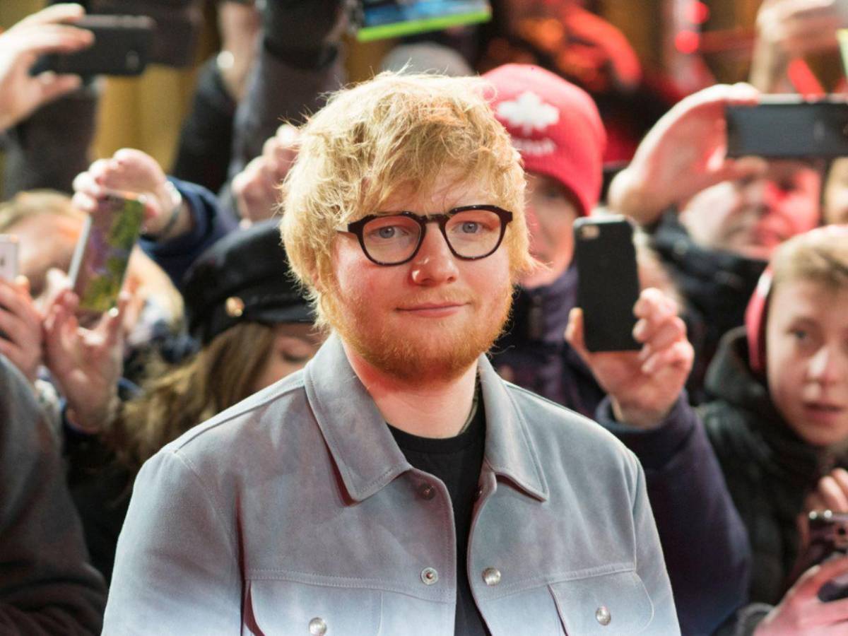 Ed Sheeran exhibe su transformación física tras perder 30 libras en cinco años