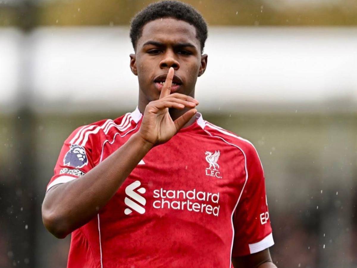 ¿Quién es Keyrol Figueroa, el nacido en Tegucigalpa que fue convocado por el Liverpool?