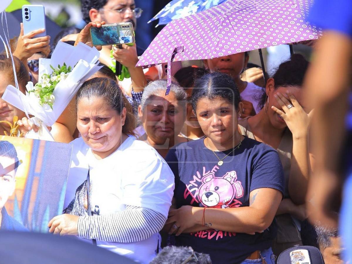 Doloroso último adiós al joven tiktoker Hernán Martínez en Cofradía