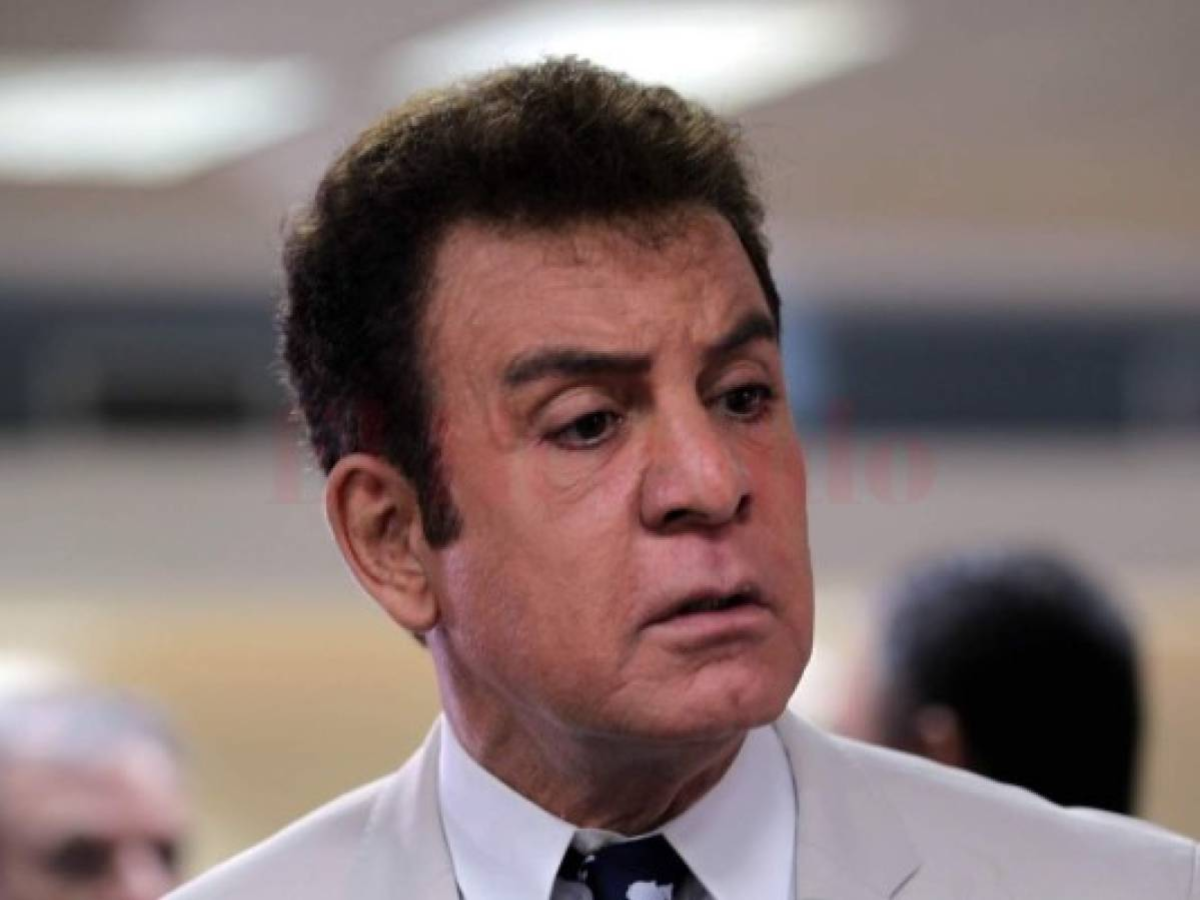 Salvador Nasralla presenta su renuncia en la secretaría del Congreso Nacional
