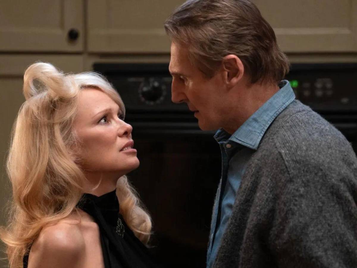 ¿Amor o publicidad? Lo que se sabe del romance entre Liam Neeson y Pamela Anderson