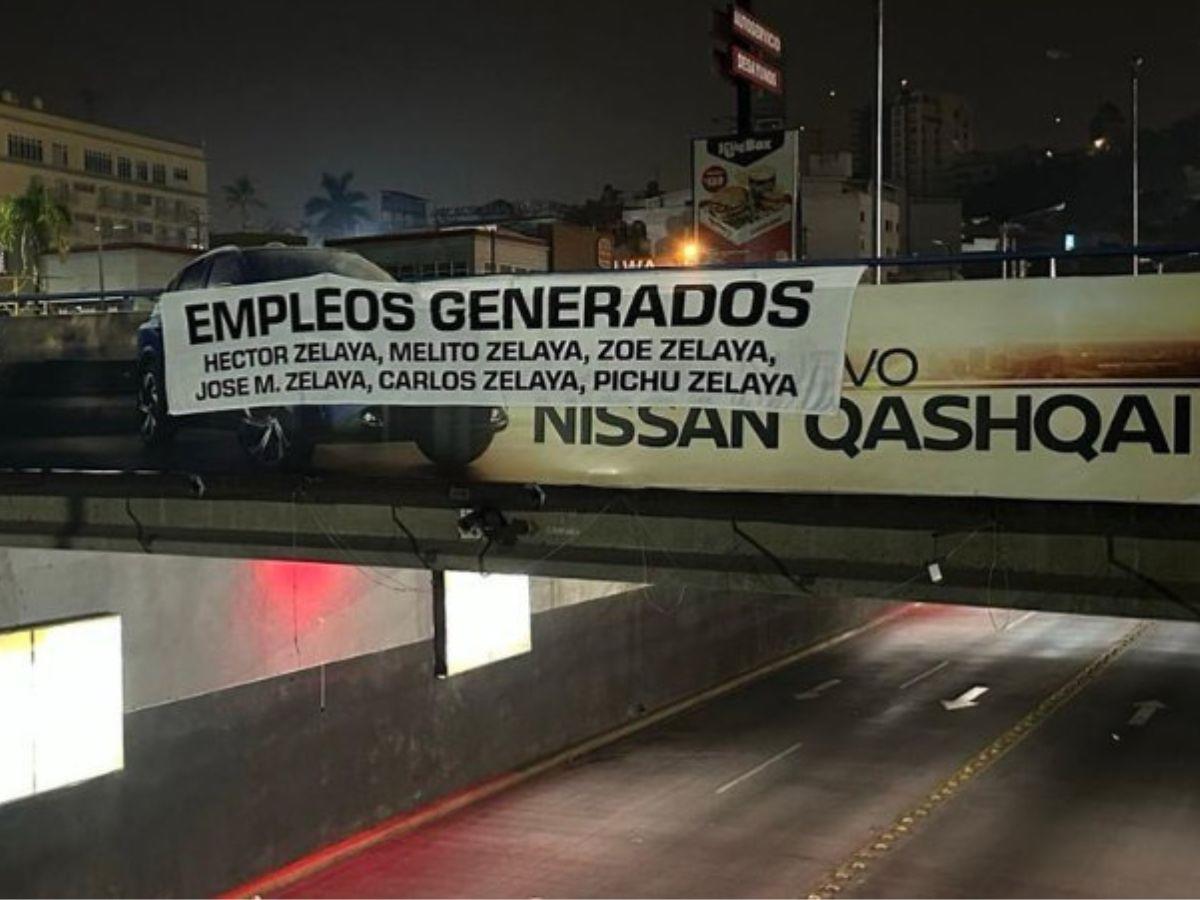 Este fue uno de los mensajes colocados en las calles de la capital.