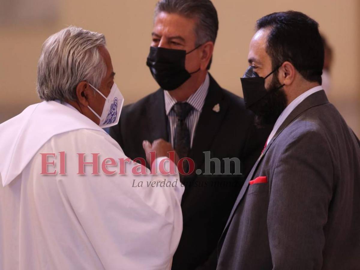 Con fuerte dispositivo de seguridad llegó Luis Redondo a la Basílica de Suyapa